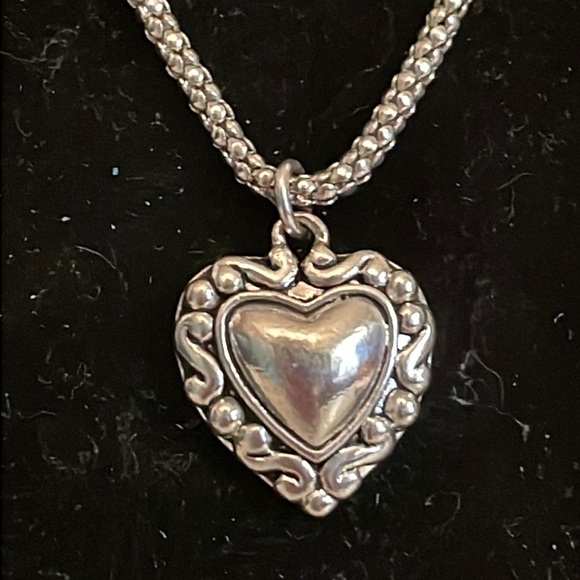 16.5” Contempo Collection silver plated Omega chain necklace & heart pendant - Picture 3 of 16